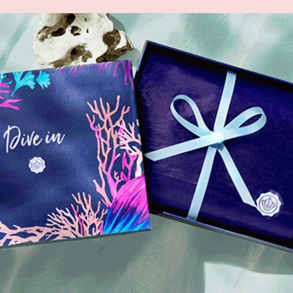 GLOSSYBOX COLLECTORS BOX